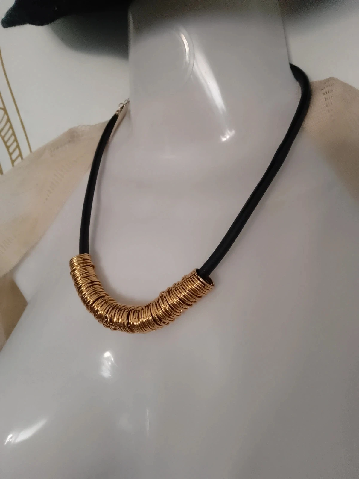 Black and Gold Necklace – photo 2